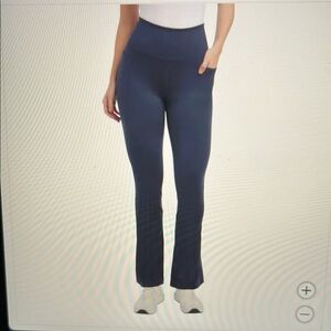 Women's jockey yoga pants, navy color, size XS.  NWT.